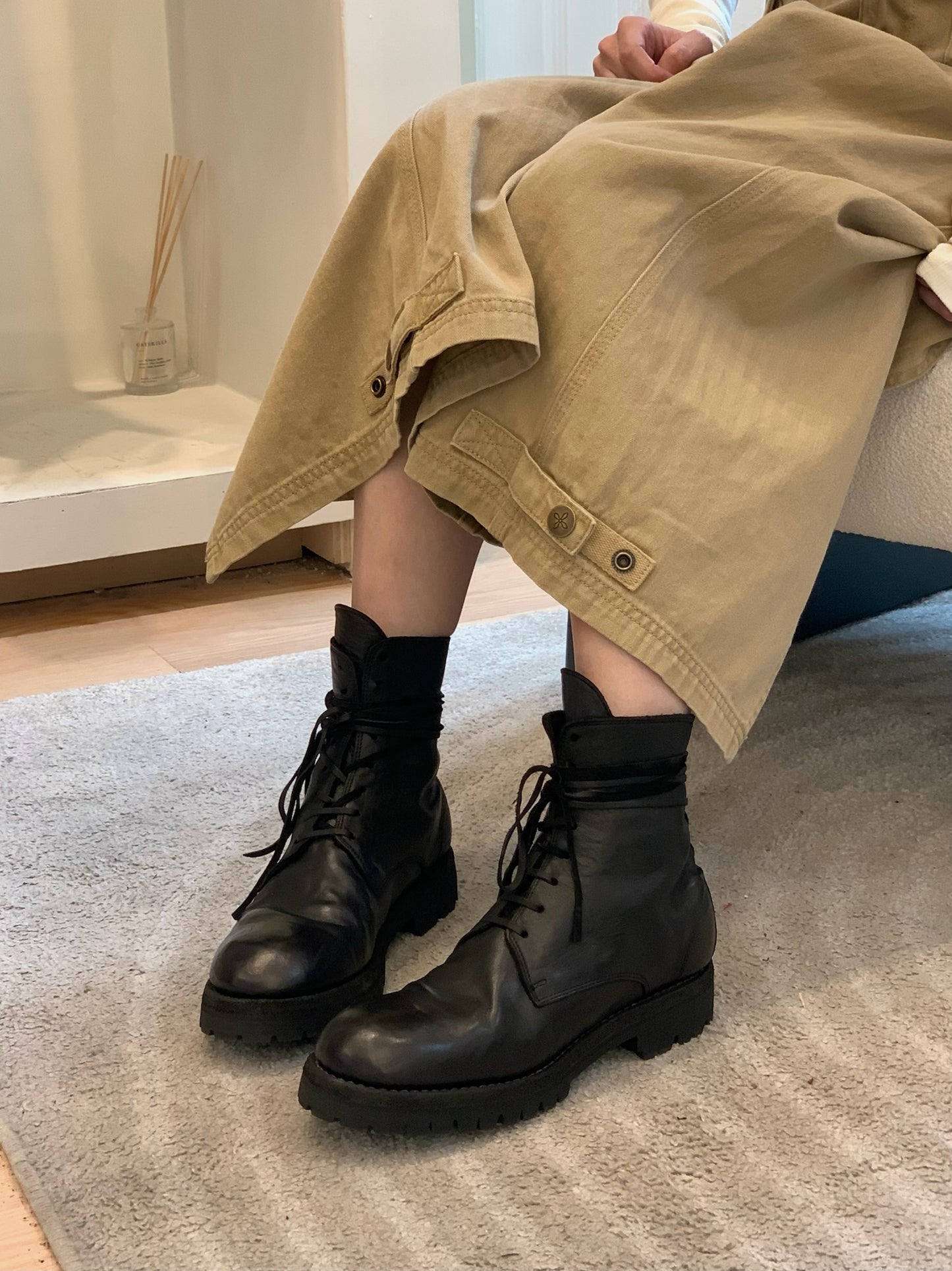 795V Lace-up Boots